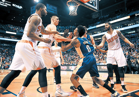 3個賽季，371分鐘！甚至還敢不給Kobe助攻，為何球迷還那麼喜歡尼克楊？-黑特籃球-NBA新聞影音圖片分享社區