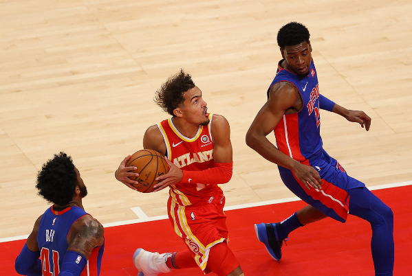 對比還在繼續，特雷楊本賽季場均34+7，球迷感慨：老鷹和獨行俠，誰賺誰賠還難說…（影）-黑特籃球-NBA新聞影音圖片分享社區