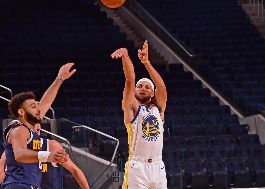 勇士險勝金塊,柯瑞復出拿10分有待調整,而Wiggins有一點還需努力!-黑特籃球-NBA新聞影音圖片分享社區