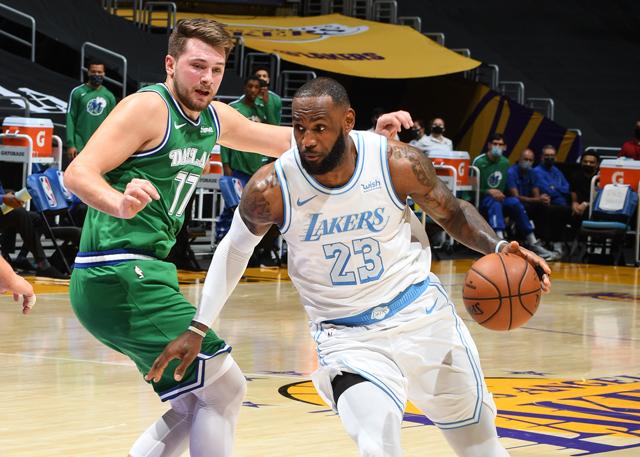 NBA聖誕大戰落幕!5場比賽無懸念,場均23.2分差,均有垃圾時間!-黑特籃球-NBA新聞影音圖片分享社區