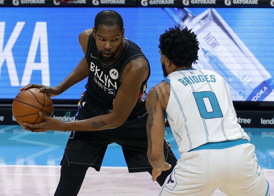 【影片】爆冷!籃網輸東區魚腩,杜蘭特29+4迎里程碑,卻兩度慘遭隔扣太尷尬!-黑特籃球-NBA新聞影音圖片分享社區