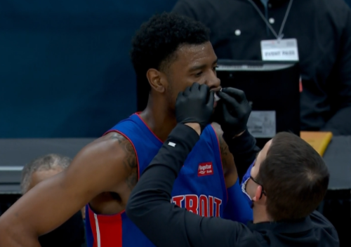 【影片】有點過分了啊!幹籃哥抱摔Bryant後,還一臉笑容挑衅对手,讓其暴怒!-黑特籃球-NBA新聞影音圖片分享社區