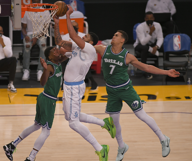 狀態火爆！一眉哥轟28+8+5全能統治賽場，末節獨力帶隊轟垮對手！（影）-黑特籃球-NBA新聞影音圖片分享社區