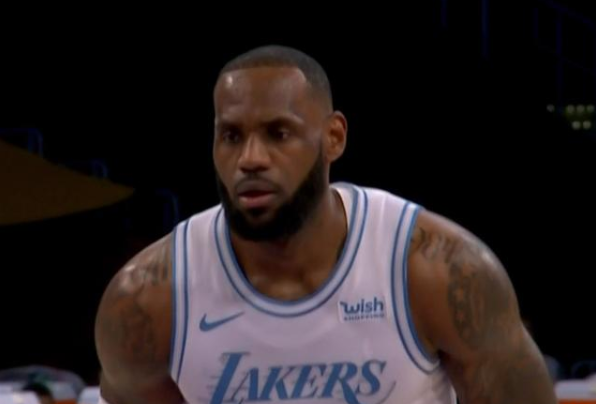 【影片】聖誕快樂！詹皇手把手教MVP大熱門打球後，罰球上演三不沾！-黑特籃球-NBA新聞影音圖片分享社區