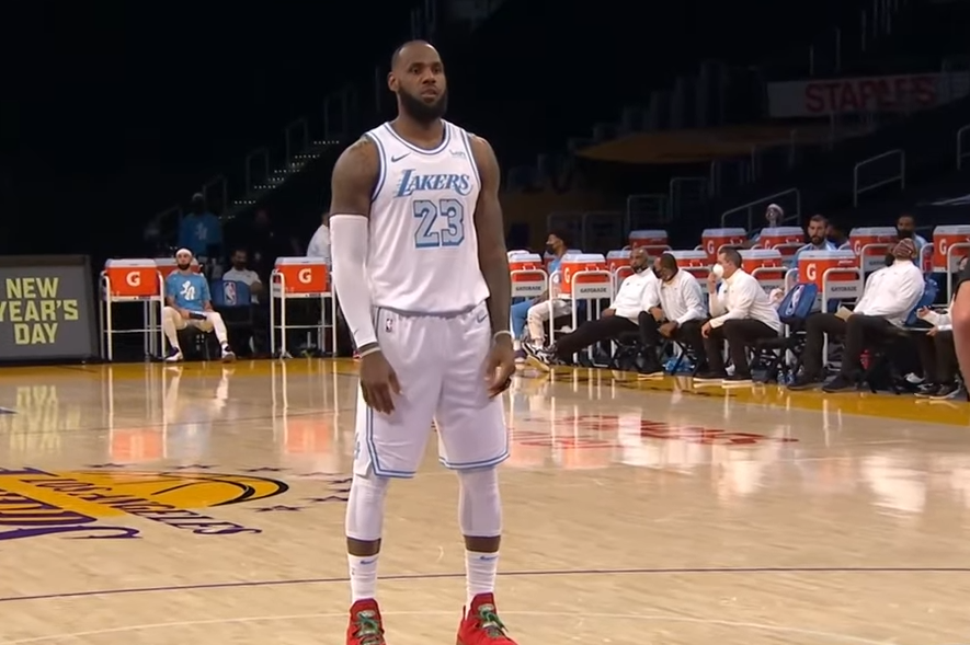 【影片】聖誕快樂！詹皇手把手教MVP大熱門打球後，罰球上演三不沾！-黑特籃球-NBA新聞影音圖片分享社區