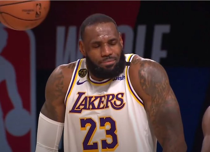 【影片】和湖人續約後的庫茲馬判若兩人!詹姆斯罰出空氣球後,有誰注意到他?-黑特籃球-NBA新聞影音圖片分享社區