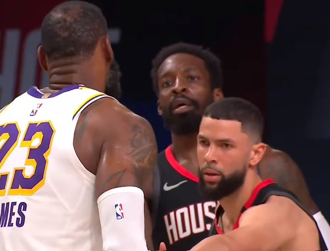 【影片】和湖人續約後的庫茲馬判若兩人!詹姆斯罰出空氣球後,有誰注意到他?-黑特籃球-NBA新聞影音圖片分享社區