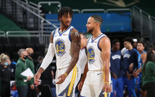 【影片】買到假貨?看到Oubre不傳球執意單打,柯瑞詭異哭笑,科爾掩面無語…-黑特籃球-NBA新聞影音圖片分享社區