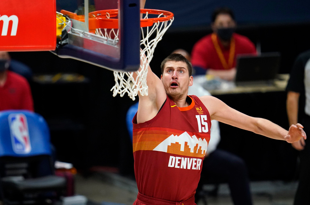 Leonard砍21分傷退！喬治23+5+9，Jokic 24+9+10，快艇復仇金塊！（影）-黑特籃球-NBA新聞影音圖片分享社區