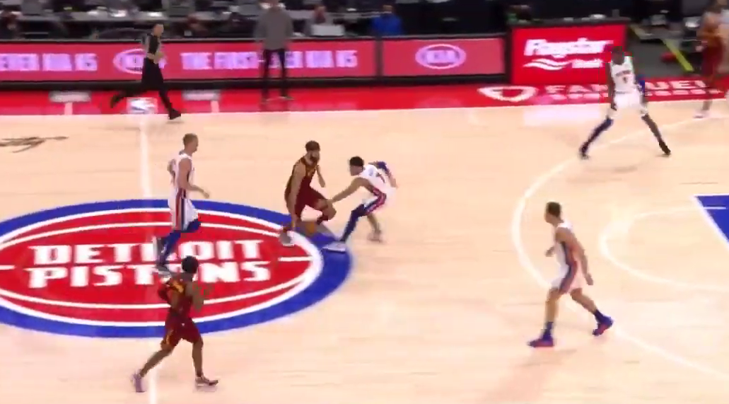 【影片】後衛的心!McGee從後場運球到前場,一條龍舉火燒天單手暴扣!-黑特籃球-NBA新聞影音圖片分享社區