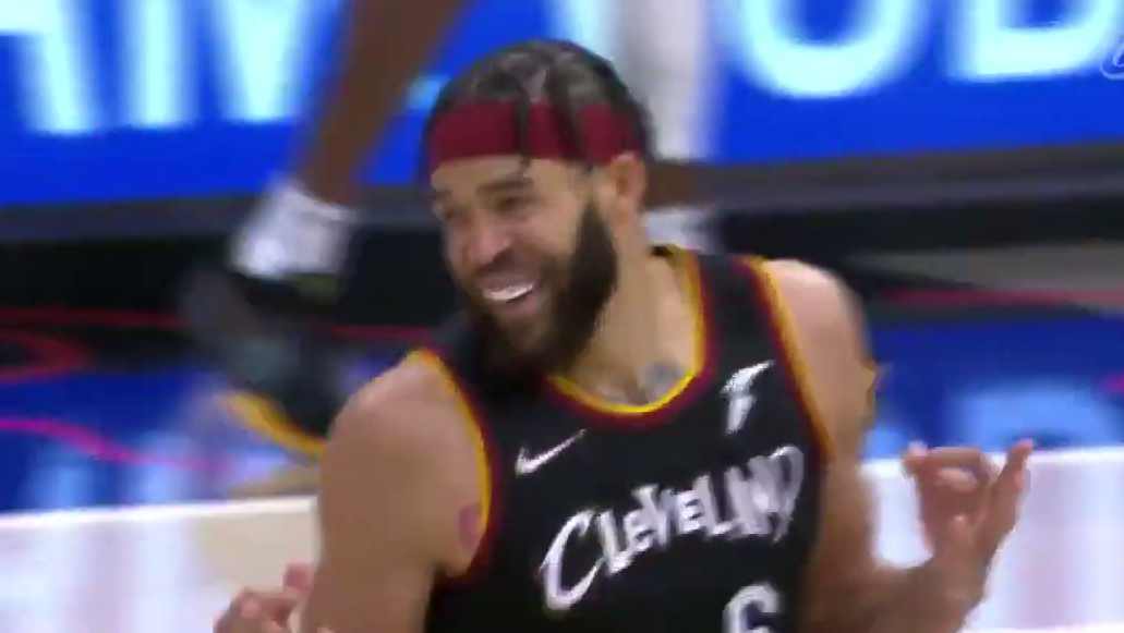 【影片】誰還不是個射手？McGee繼續放飛自我，同一個位置連續兩場飈進三分！-黑特籃球-NBA新聞影音圖片分享社區