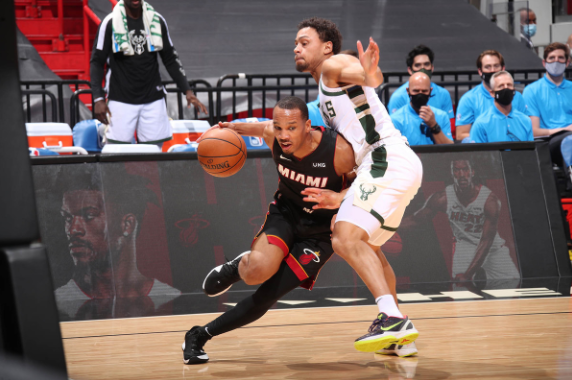 29顆三分破紀錄!公鹿狂勝熱火47分,士官長缺席,字母哥僅9分!(影)-黑特籃球-NBA新聞影音圖片分享社區