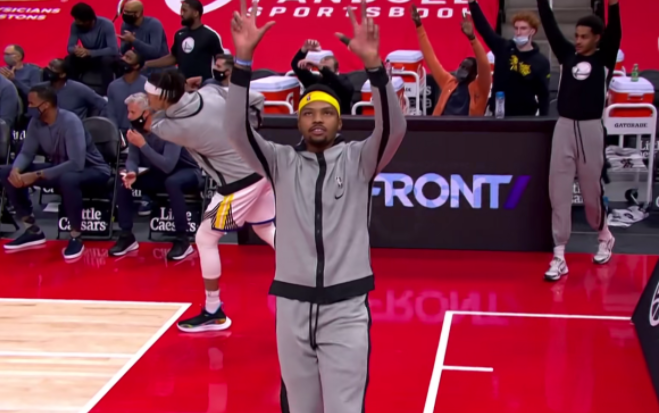 曾拿7000萬大合同，如今底薪加盟勇士，才打了兩場，就掉出輪換被科爾棄用！-黑特籃球-NBA新聞影音圖片分享社區