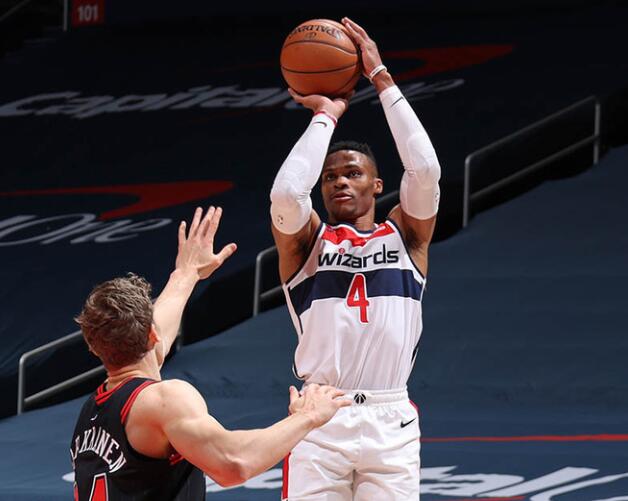 先發五虎僅他勝負值為正！威少轟21+15+11連續三場大三元，巫師輸球真不能怪他！（影）-黑特籃球-NBA新聞影音圖片分享社區