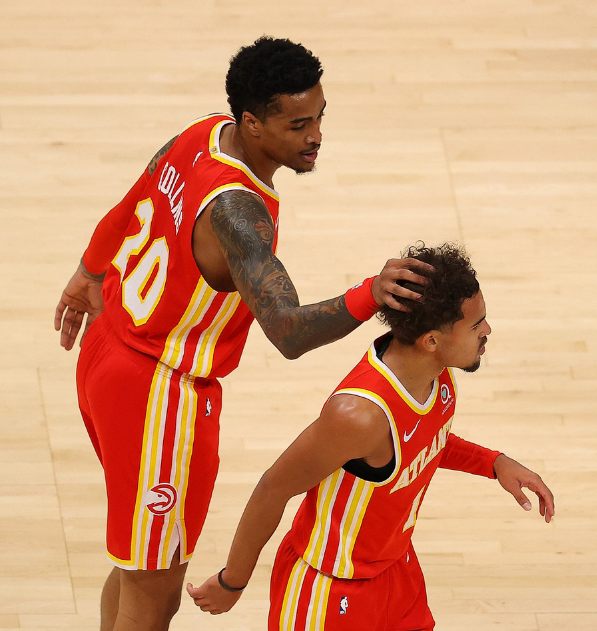 對比還在繼續，特雷楊本賽季場均34+7，球迷感慨：老鷹和獨行俠，誰賺誰賠還難說…（影）-黑特籃球-NBA新聞影音圖片分享社區