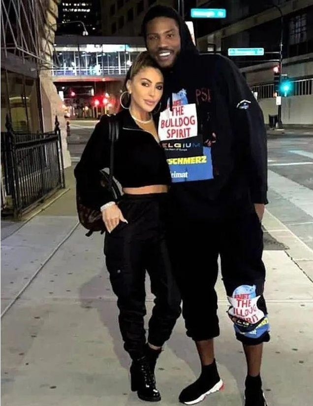 皮本前妻有何魅力?24歲球星為她離婚,16歲Bronny為她按讚!-黑特籃球-NBA新聞影音圖片分享社區