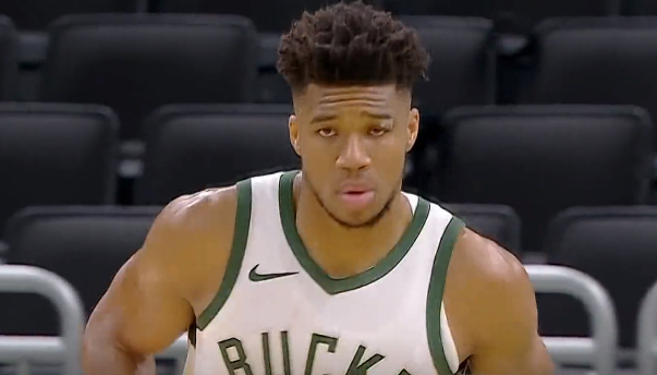 【影片】25+10!字母哥交出滿意答卷,眉骨被打裂,血灑賽場堅持戰鬥!-黑特籃球-NBA新聞影音圖片分享社區