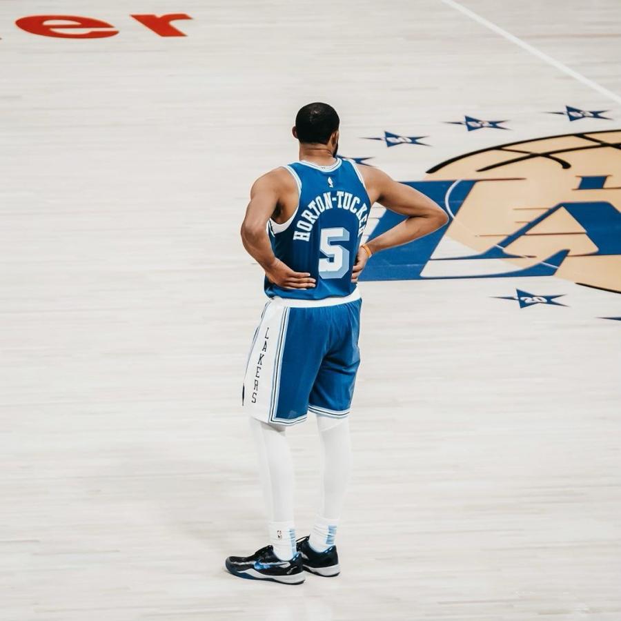 【影片】這身體天賦太好了！湖人小塔克臂展不輸詹皇，復刻Shannon Brown經典阻攻！-黑特籃球-NBA新聞影音圖片分享社區