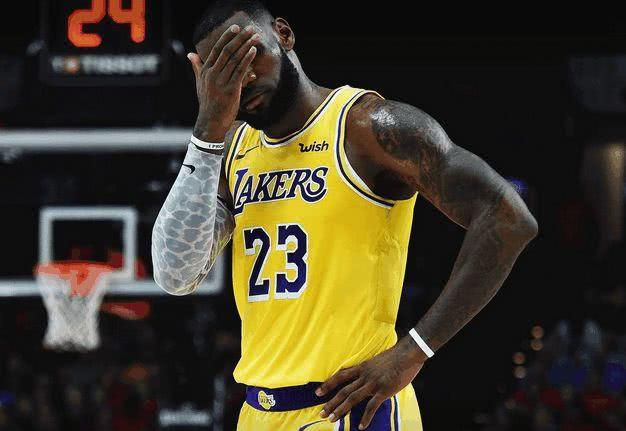 詹姆斯老了?36歲的他霸氣回應:每年都有人這麼說我,這是陰謀!-黑特籃球-NBA新聞影音圖片分享社區