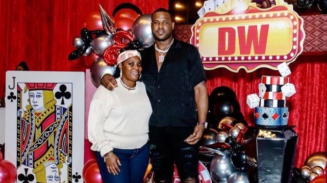 服務生也領到冠軍戒指了!7歲起就夢想這一刻,打算把它送給生命中最重要的人!-黑特籃球-NBA新聞影音圖片分享社區