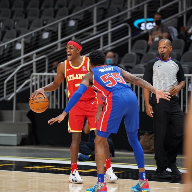 12+8，命中率高達62%！Rondo老鷹首秀內外兼修，金牌導師上線！（影）-黑特籃球-NBA新聞影音圖片分享社區