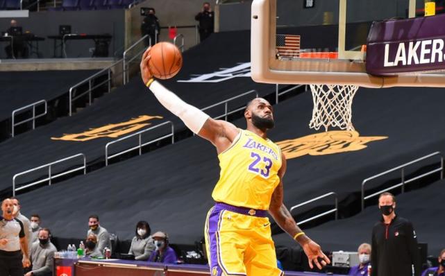 Rondo離隊後的影響！後衛線防守乏力替補慘遭打爆，拓荒後衛三叉戟狂轟79分！-黑特籃球-NBA新聞影音圖片分享社區