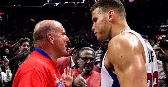 唏噓！被遺忘的狀元，曾經「世紀之扣」的創造者，如今他卻只會投三分了？（影）-黑特籃球-NBA新聞影音圖片分享社區