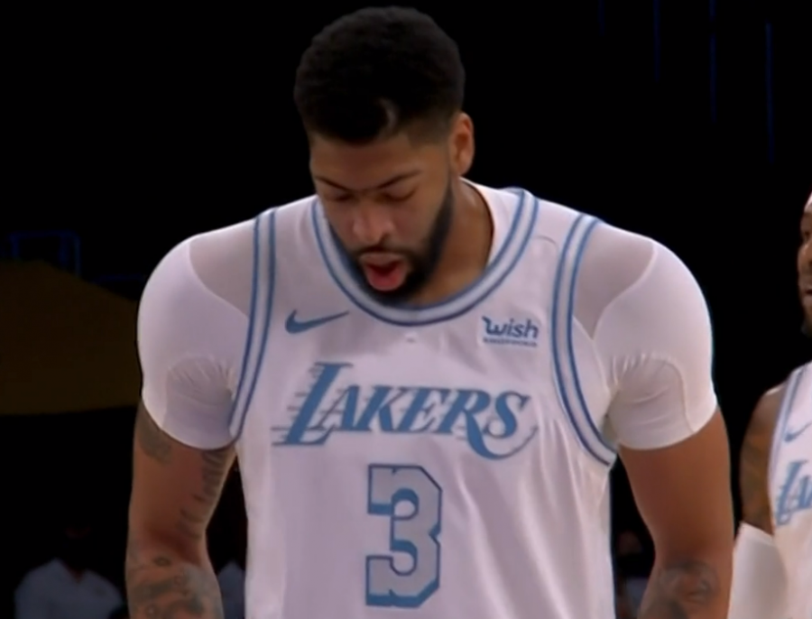 【影片】半場戰報 | 半場狂飆9顆三分!湖人外線投瘋了,詹眉合砍32分,半場領先獨行俠12分!-黑特籃球-NBA新聞影音圖片分享社區