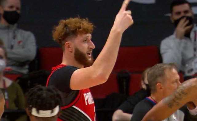 火箭拓荒者裁判報告出爐！兩次漏判休城都獲利，哈登關鍵三分走步！-黑特籃球-NBA新聞影音圖片分享社區