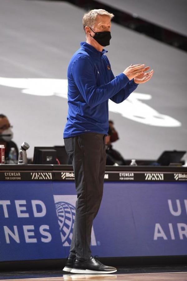 艱難的勝利!科爾道出勇士贏球原因,柯瑞鼓勵Oubre:不能失去信心!-黑特籃球-NBA新聞影音圖片分享社區