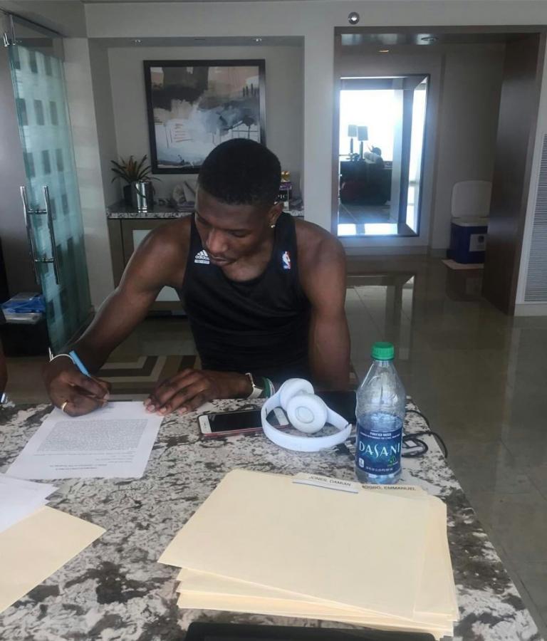 暴龍撿到寶!單場22分狂送7火鍋,落選秀感動全聯盟:媽媽不用再挨餓了!(影)-黑特籃球-NBA新聞影音圖片分享社區