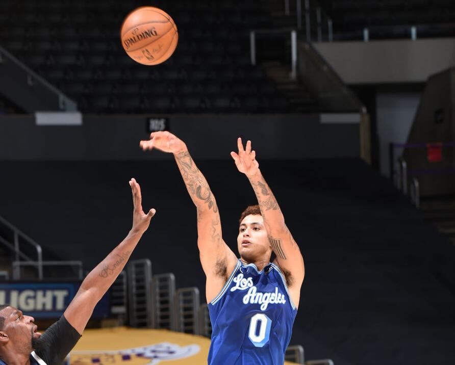 連進4顆三分+大火鍋狀元！庫茲馬首發就瘋狂，單節14分打懵灰狼！（影）-黑特籃球-NBA新聞影音圖片分享社區