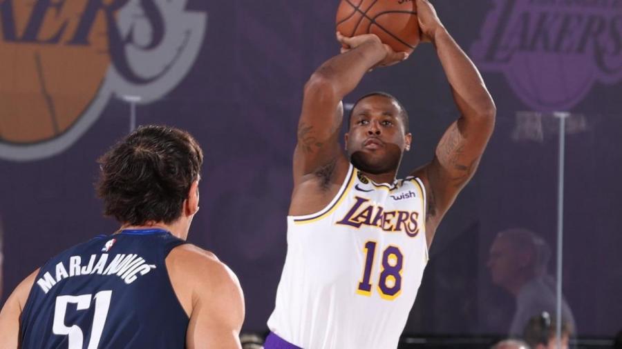 Lakers takeaways: Dion Waiters impresses in his debut, but other role players still have a ways to go - CBSSports.com