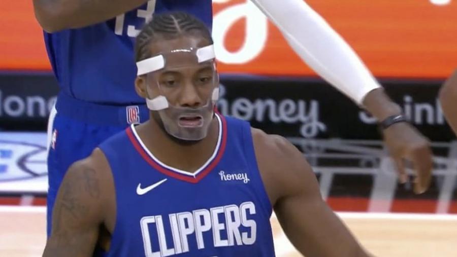 NBA Twitter Had Tons Of Jokes About Kawhi Leonard's New Mask