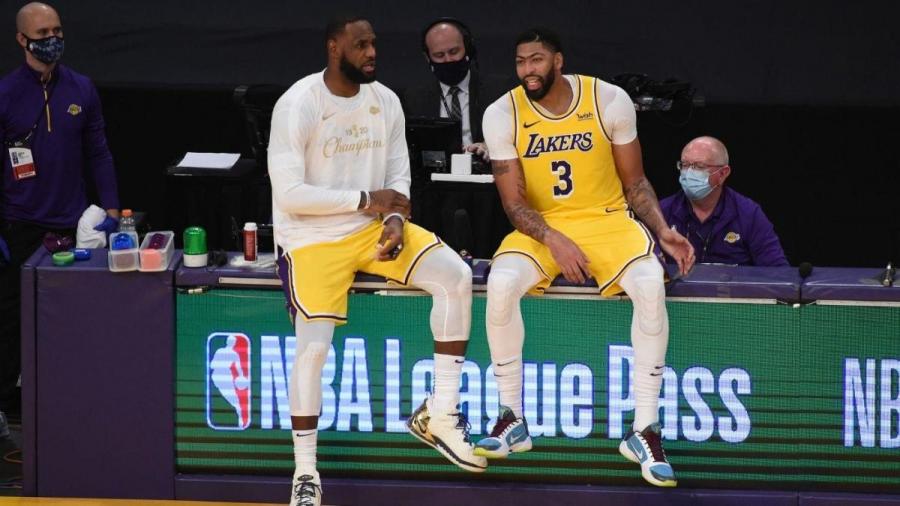 湖人59勝0負定律終結！詹皇賽後攬責：我的問題，沒有給一眉哥創造機會！-黑特籃球-NBA新聞影音圖片分享社區