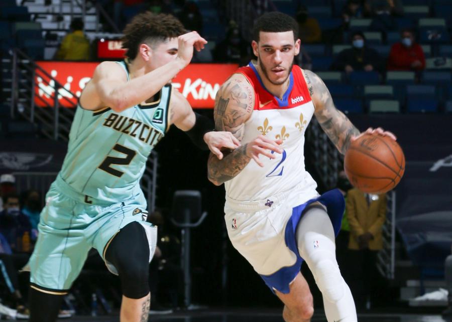 球氏兄弟對決！三球轟12+11+9準大三元，完爆僅得5分的球哥！（影）-黑特籃球-NBA新聞影音圖片分享社區