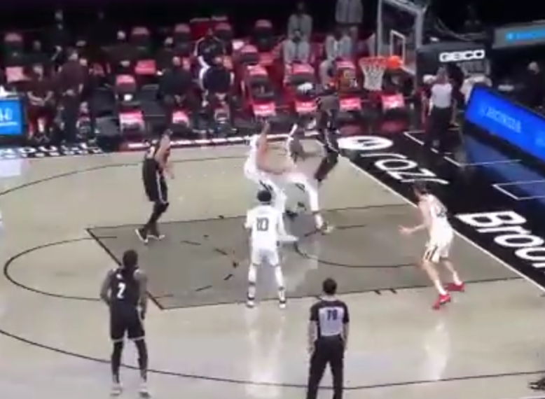 【影片】7中7狂砍18分!杜蘭特被隔離厄文殺紅眼,單節狂贏21分打懵爵士!-黑特籃球-NBA新聞影音圖片分享社區