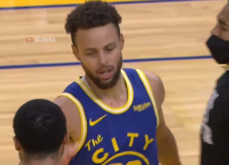 【影片】「柯三瘋」來啦!Curry單節狂飆19分,8顆三分再次上演天神下凡!-黑特籃球-NBA新聞影音圖片分享社區
