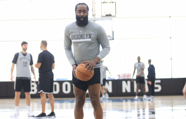 厄文正式歸隊參加訓練!皮爾斯:太可怕了,他們就像有兩個Michael Jordan!-黑特籃球-NBA新聞影音圖片分享社區