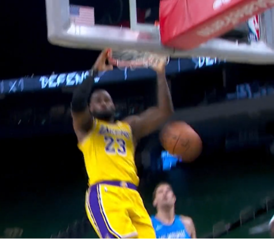 狂轟34+6+8！老詹關鍵三分+暴扣殺死公鹿，湖人王者歸來，重返聯盟第一！（影）-黑特籃球-NBA新聞影音圖片分享社區