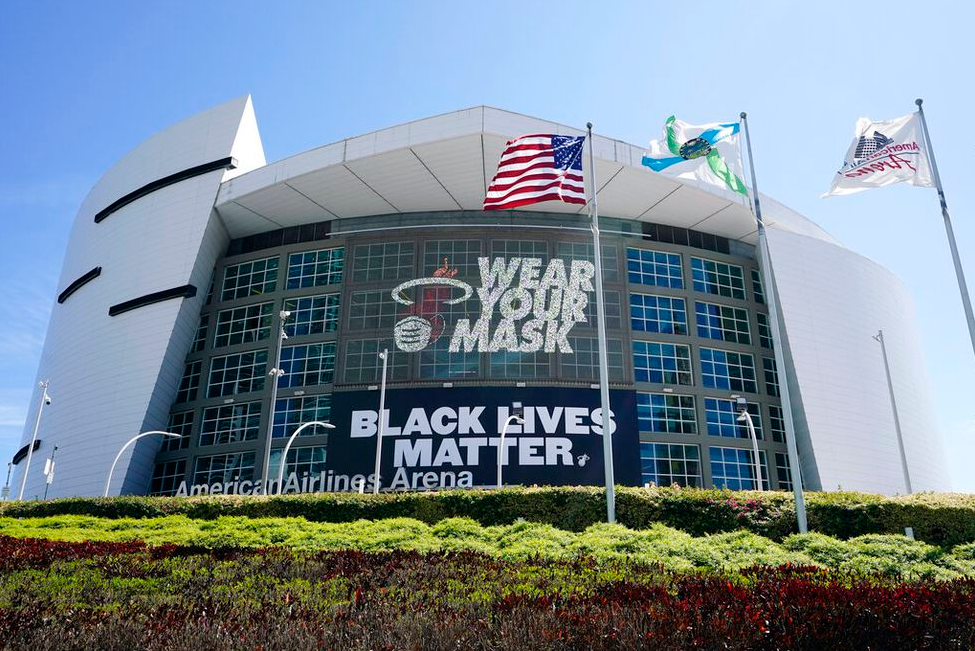 熱火啟用能聞新冠病毒的特種犬,負責球迷入場安保!-黑特籃球-NBA新聞影音圖片分享社區