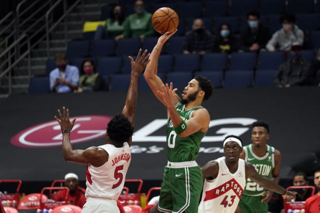 Tatum scores 40 in Celtics' 126-114 win over Raptors