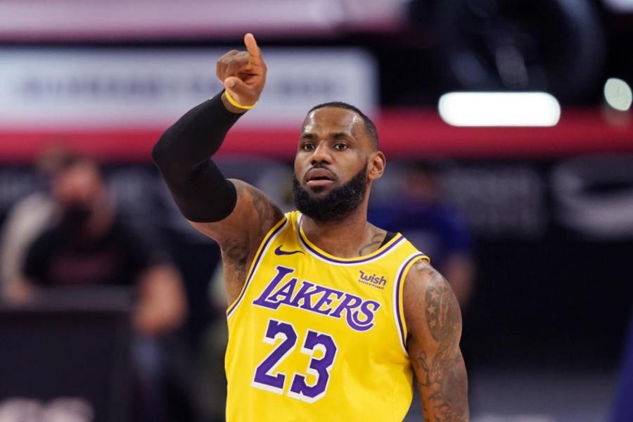 Brad Stevens: LeBron James Would Have More MVPs 'If People Didn't Get Bored'