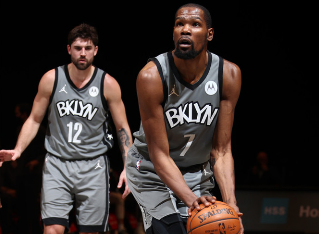 21中6仍砍20+13!杜蘭特罕見手感冰冷,進攻低迷化身內線防守大閘!(影)-黑特籃球-NBA新聞影音圖片分享社區