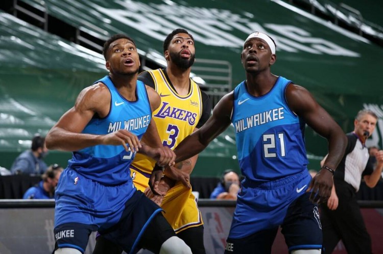 軟綿綿的一眉哥，面對後衛的防守打不動，詹姆斯連續餵球也吐出來了，防守也使不上力…-黑特籃球-NBA新聞影音圖片分享社區