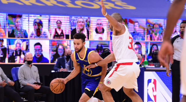 尷尬!Wiggins生涯面對Leonard遭遇15連敗,從未贏過,堪稱枸杞哥生涯最大剋星!-黑特籃球-NBA新聞影音圖片分享社區