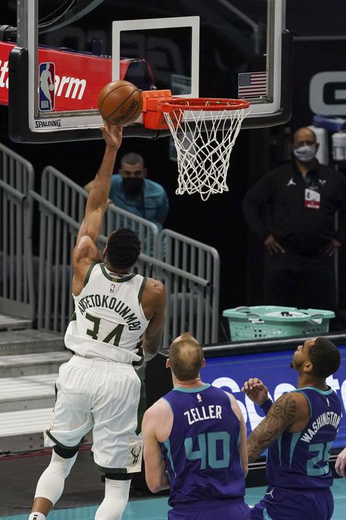 NBA: Milwaukee Bucks at Charlotte Hornets | Fieldlevel | mdjonline.com
