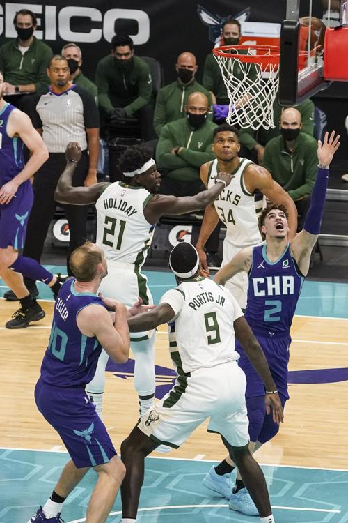 NBA: Milwaukee Bucks at Charlotte Hornets | Fieldlevel | mdjonline.com