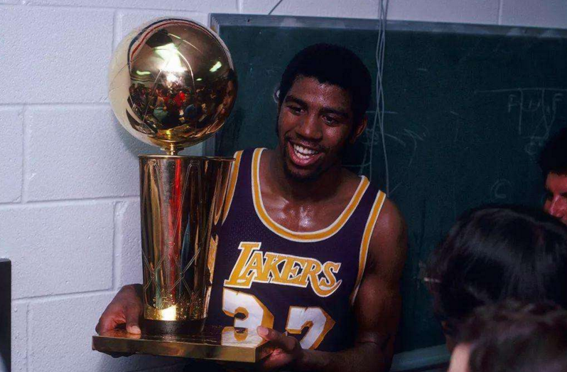 詹皇23歲10000分,羅斯最年輕MVP,哪個最年輕紀錄更難破?-黑特籃球-NBA新聞影音圖片分享社區