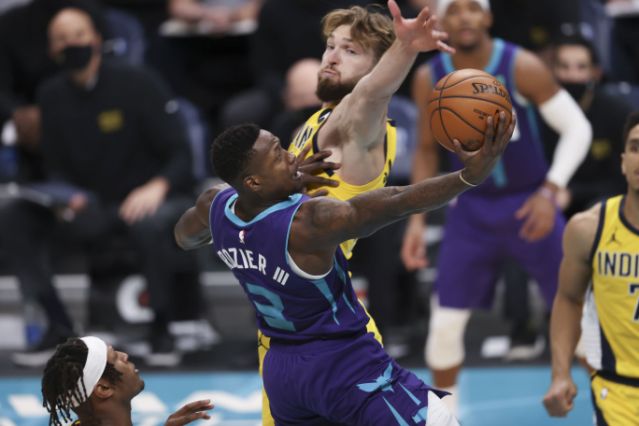 Sabonis' triple-double sinks Hornets 116-106